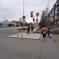 На беловских улицах обновляют дорожную разметку