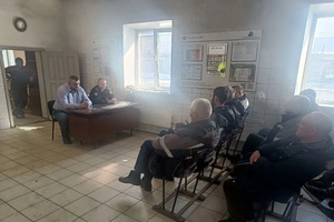 Сотрудники Беловской Госавтоинспекции провели беседу с водителями одного из автопредприятий города.