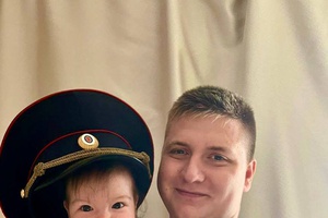 Друзья, сегодня в нашей стране отмечается молодой, но очень тёплый и светлый праздник - День отца!