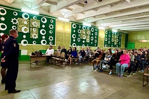 В рамках Всероссийской недели безопасности дорожного движения сотрудники госавтоинспекции Кузбасса проводят просветительские мероприятия