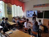 Накануне сотрудники Госавтоинспекции города Белово посетили МАОУ «ООШ №4» города Белово
