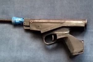 В Белове полицейские изъяли у местного жителя незаконно хранившееся оружие
