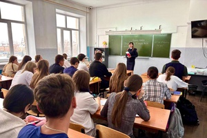 Беловские полицейские продолжают знакомить школьников выпускных классов с преимуществами службы в органах внутренних дел