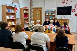 Беловские полицейские провели профилактическую беседу с читателями местной библиотеки