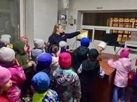 В Белове полицейские провели экскурсию по отделению для воспитанников детского сада № 41