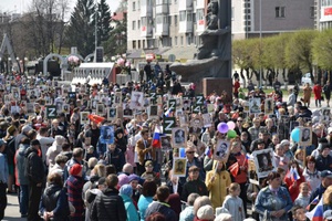 Беловское "Полотно Победы"  пронесли в "Бессмертном полку"