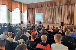 Сотрудники Беловской Госавтоинспекции провели встречу со студентами Беловского политехнического техникума
