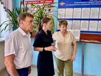 В Белове в рамках акции «Гражданский мониторинг» члены Общественного совета провели проверку в отделе по вопросам миграции