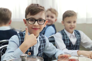 Гарантия качества продуктов на столах в детских садах и школах