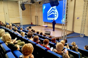 «Предупрежден — значит вооружён!» Полицейские провели встречу с беловчанами