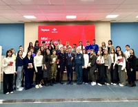 В Кузбассе прошли церемонии вручения первых паспортов школьникам