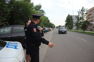 В городе Белово сотрудники Госавтоинспекции подвели итоги рейдовых мероприятий «Бесправник» и «Встречная полоса»