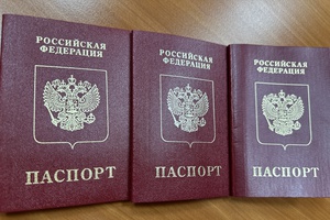 В Белове сотрудники ОВМ просят граждан обращать внимание на ошибки в загранпаспорте
