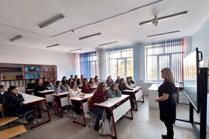 В Белове полицейские провели профилактическую беседу для студентов педагогического колледжа