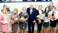 ЛУЧШИЕ ПЕДАГОГИ КУЗБАССА ПОЛУЧИЛИ НАГРАДЫ