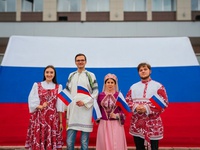 В Белове отметили День Государственного флага Российской Федерации