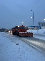 Коммунальщики борются со снегом