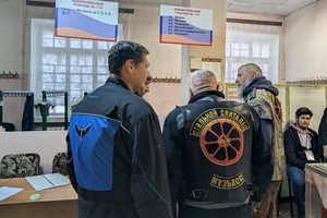 На "железном коне"