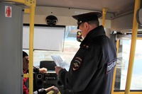 Сотрудники Беловской Госавтоинспекции провели проверки школьных автобусов