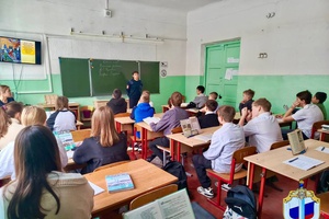 В Белове сотрудники полиции провели для школьников профилактическое мероприятие, нацеленное на формирование нетерпимости к экстремизму у молодежи.