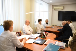 Работа продолжается