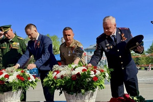 Начальник отдела МВД «Беловский» полковник полиции Борис Устинов принял участие в возложении цветов