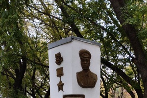 Стела в память о герое Советского Союза Василии Максимовиче Галушкине