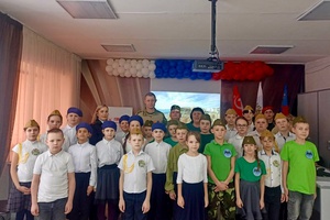 В Кузбассе сотрудники полиции, ветераны и общественники проводят уроки мужества для школьников и воспитанников подшефных учреждений