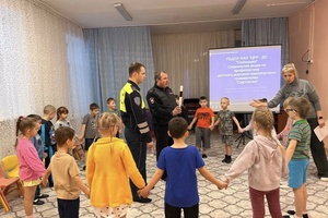 Сотрудники Беловской Госавтоинспекции продолжают посещение детских садов города