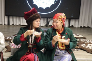 Вкус традиций: в Белово широко отметили телеутский праздник «Пелменек»