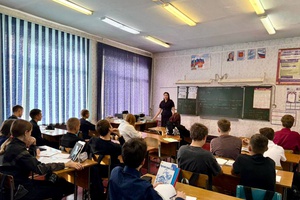 Беловские полицейские проводят профилактические беседы со школьниками перед предстоящими каникулами