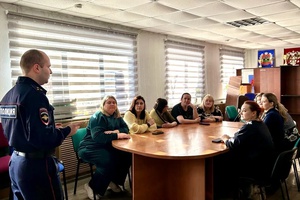 Беловские полицейские провели встречу со специалистами Центра молодежной политики для обсуждения защиты от мошенников и предотвращения экстремизма