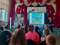 В Белове полицейские продолжают информировать юных жителей города о проведении безопасных каникул