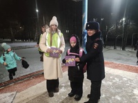 Проведение мероприятия по повышению уровня безопасности дорожного движения для младших школьников Госавтоинспекцией города Белово