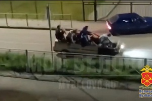 В Белове сотрудники полиции привлекли к ответственности водителя-бесправника, который катал пассажиров в автомобиле без крыши