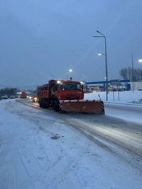 Коммунальщики борются со снегом