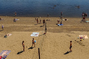 В Кузбассе разрешается отдых на пляжах и местах массового отдыха у воды